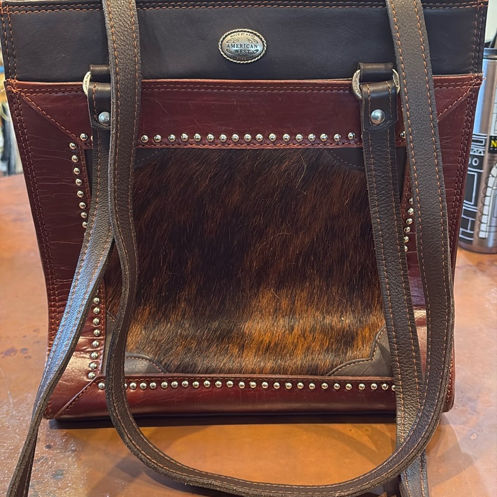 Beautiful American West tote in 2 shades of brown leather and horsehair EUC